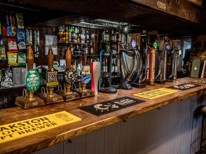 The Queen's Head image