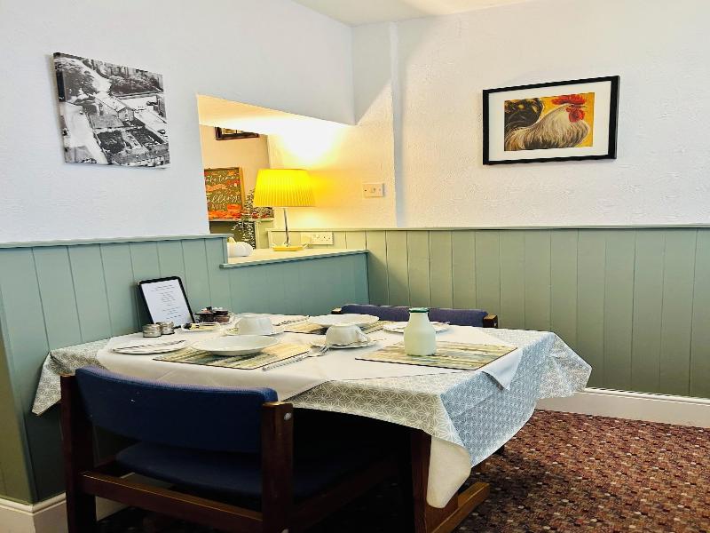 Arden House image