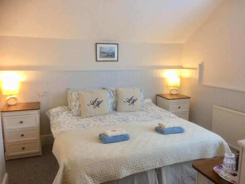 Arden House image