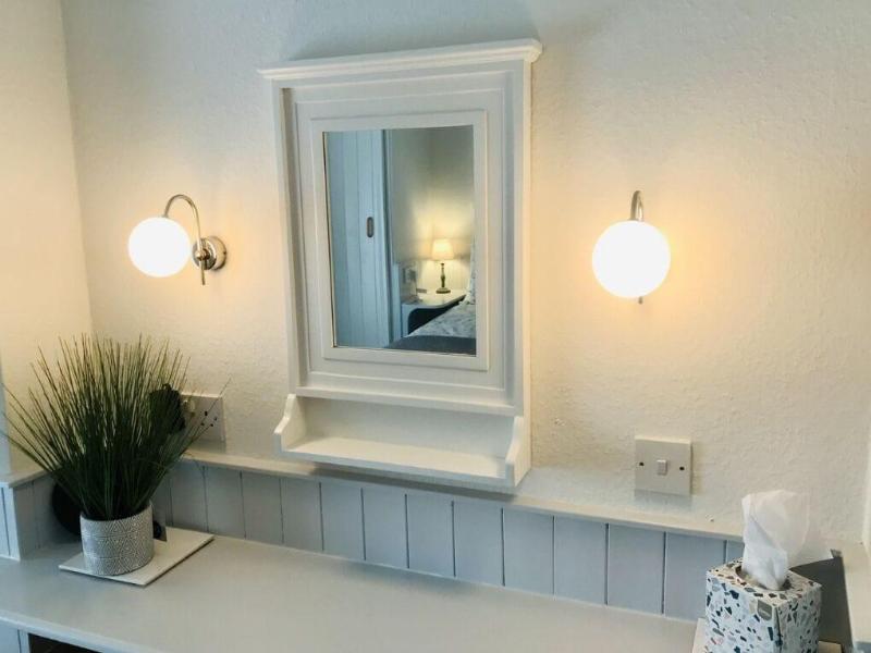 Arden House image