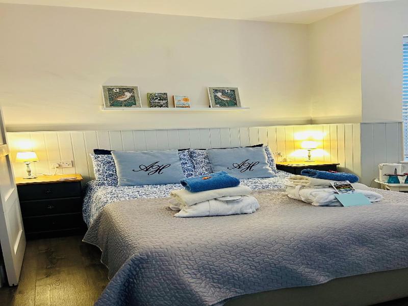 Arden House image
