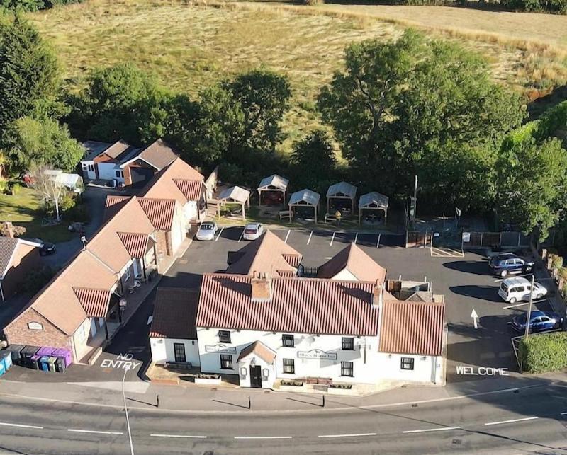 The Black Horse Inn image