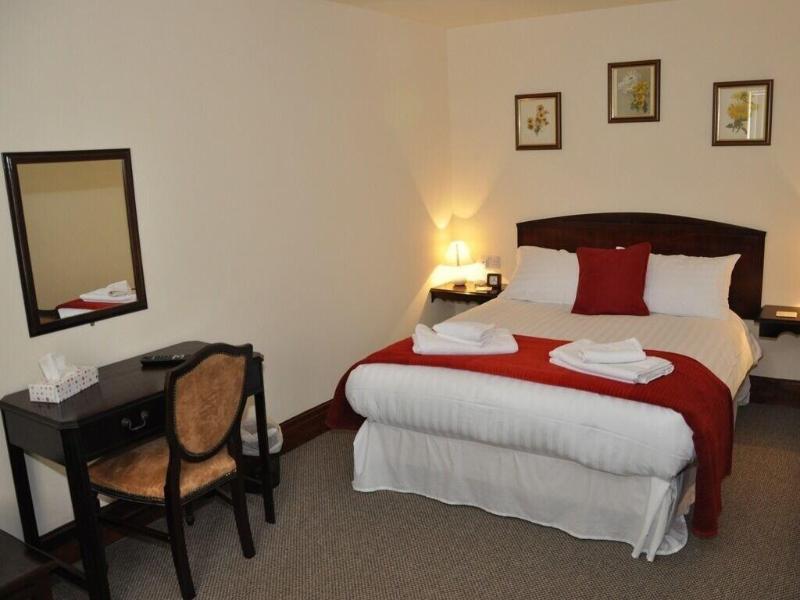 The Black Horse Inn image