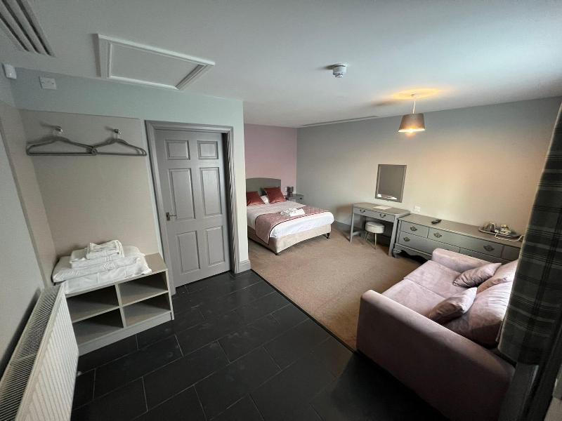 The Black Horse Inn image