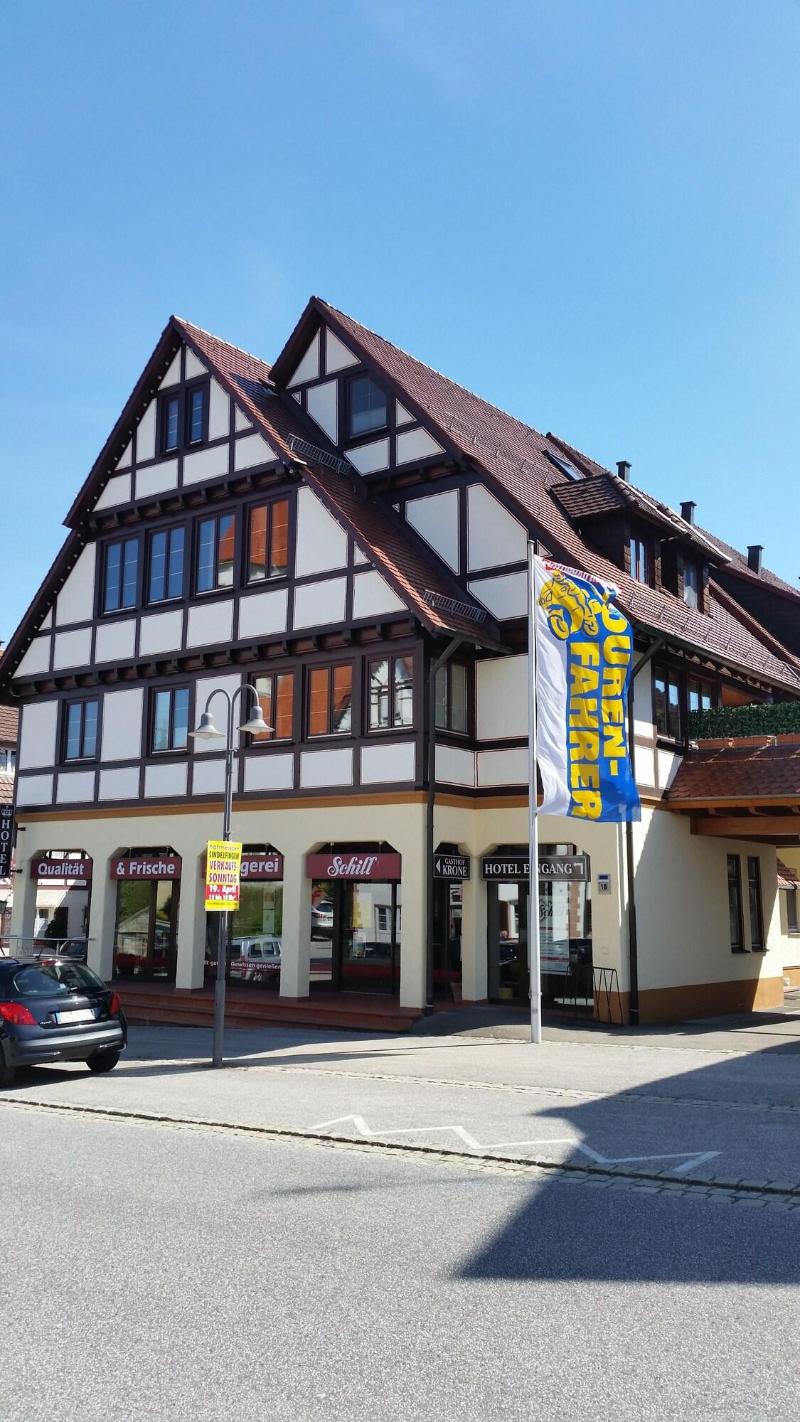 Hotel Krone — exterior view