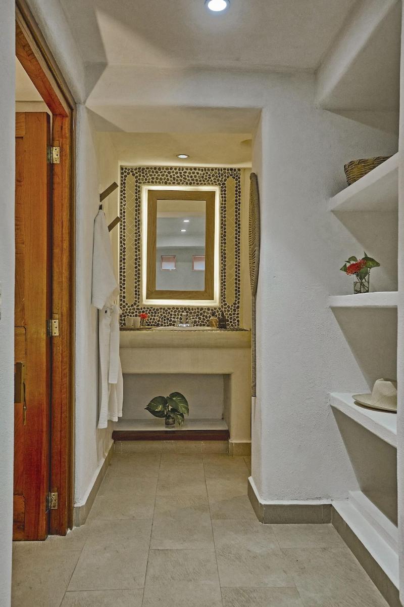 La Villa Luz Adults Only image