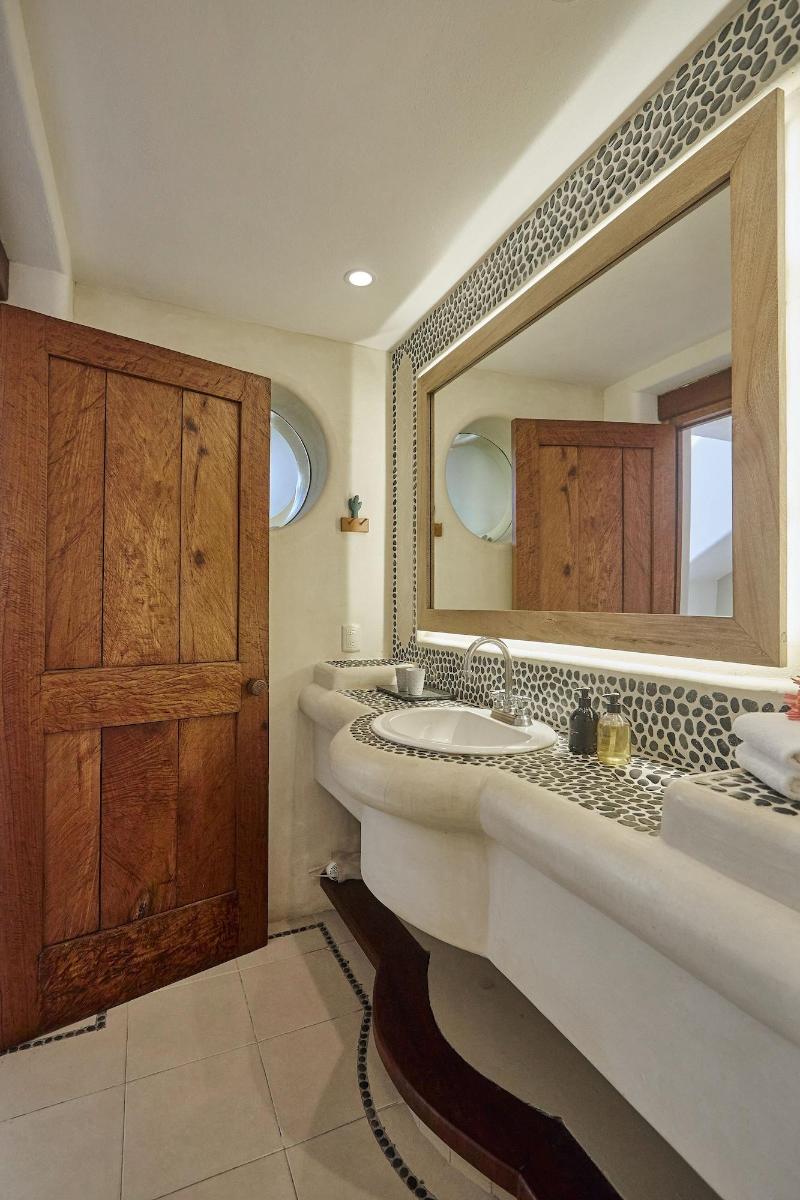 La Villa Luz Adults Only image