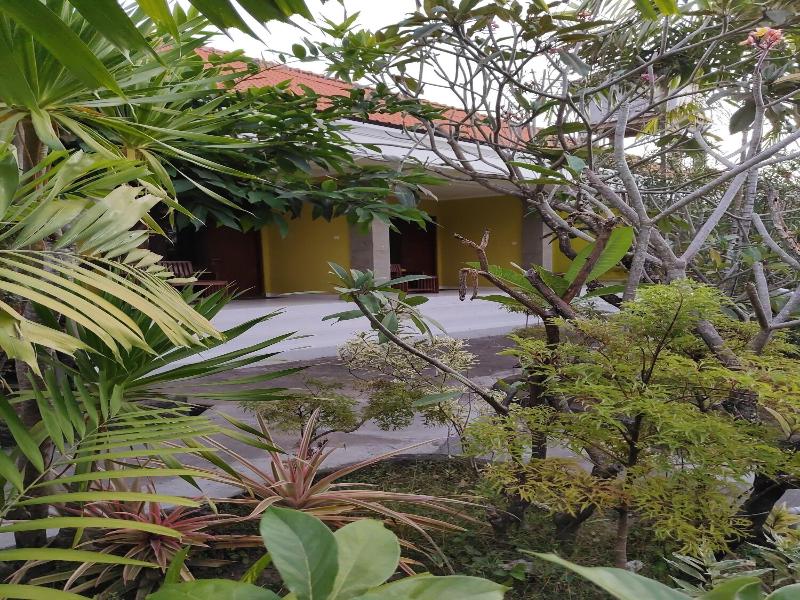 Berlian Beach Inn Kuta image