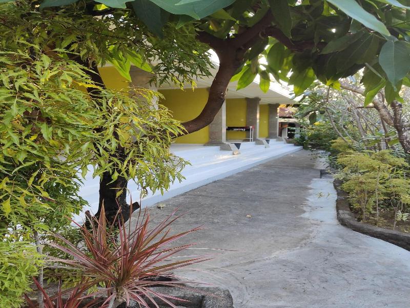 Berlian Beach Inn Kuta image