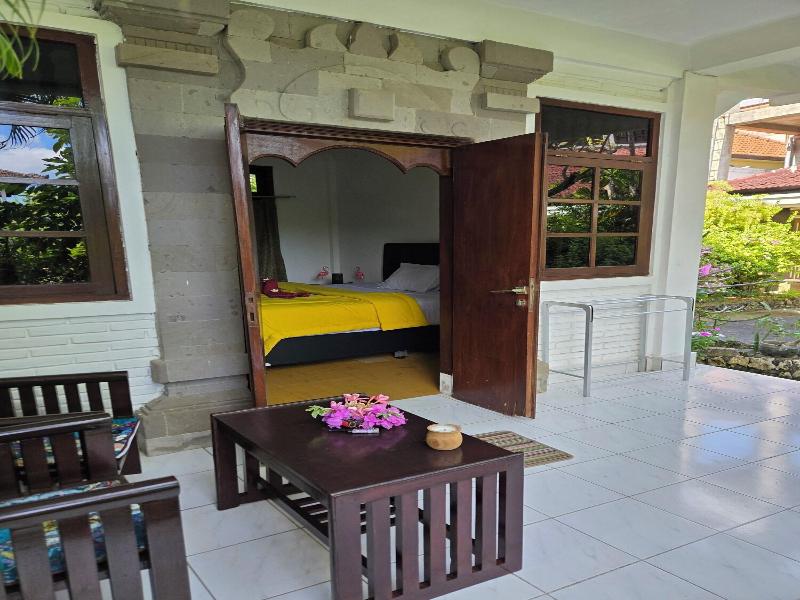 Berlian Beach Inn Kuta image