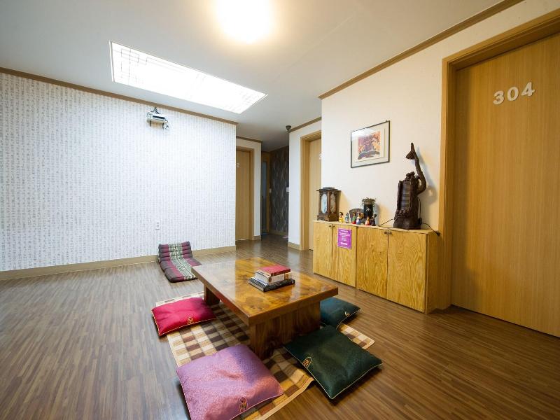 Uwa Guesthouse image