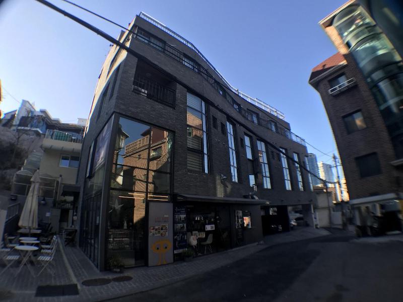Myeongdong Artmonstay Guesthouse image