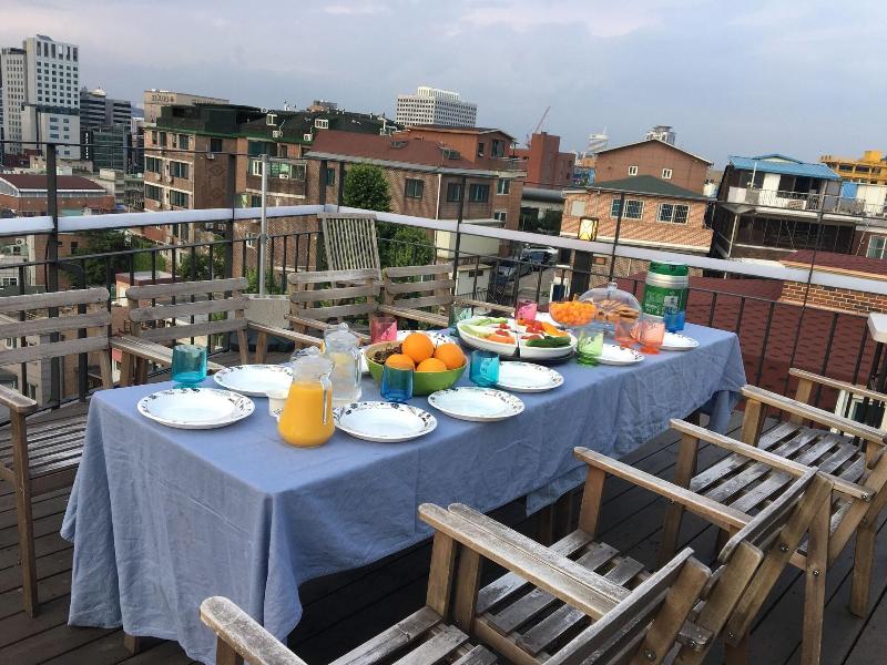 Myeongdong Artmonstay Guesthouse image