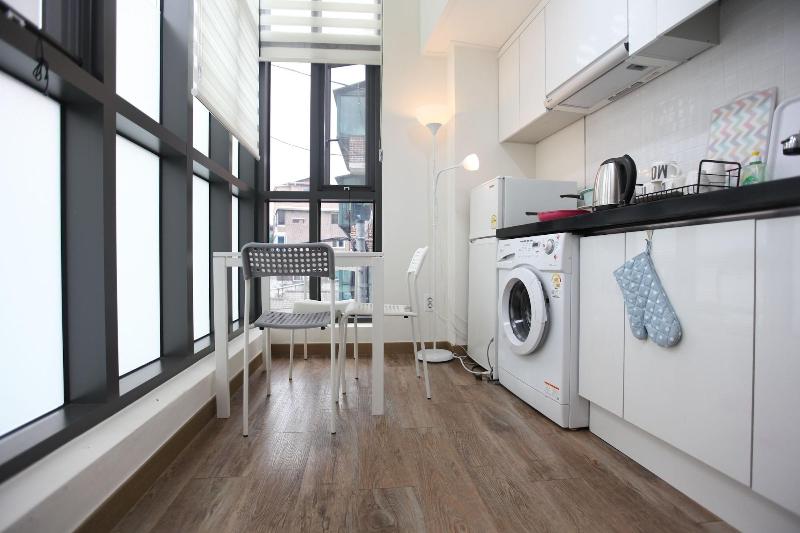 Myeongdong Artmonstay Guesthouse image