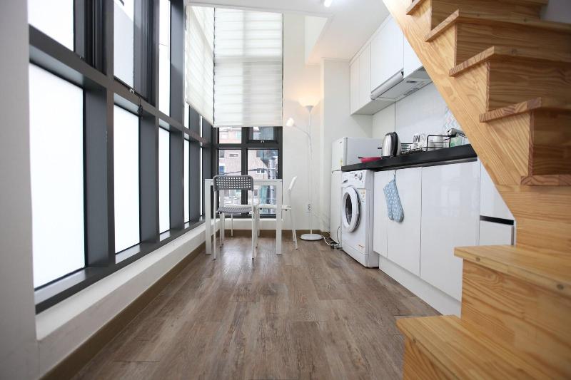 Myeongdong Artmonstay Guesthouse image