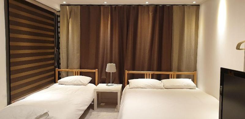 Myeongdong Artmonstay Guesthouse image
