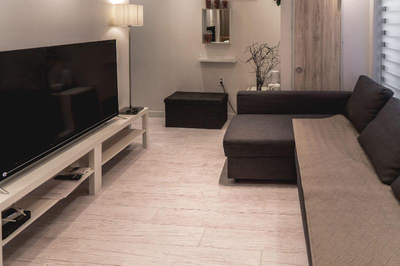 Myeongdong Artmonstay Guesthouse image