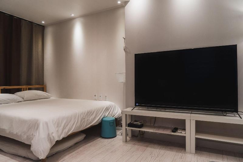 Myeongdong Artmonstay Guesthouse image
