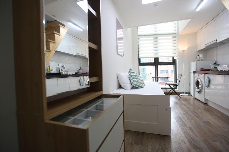 Myeongdong Artmonstay Guesthouse image