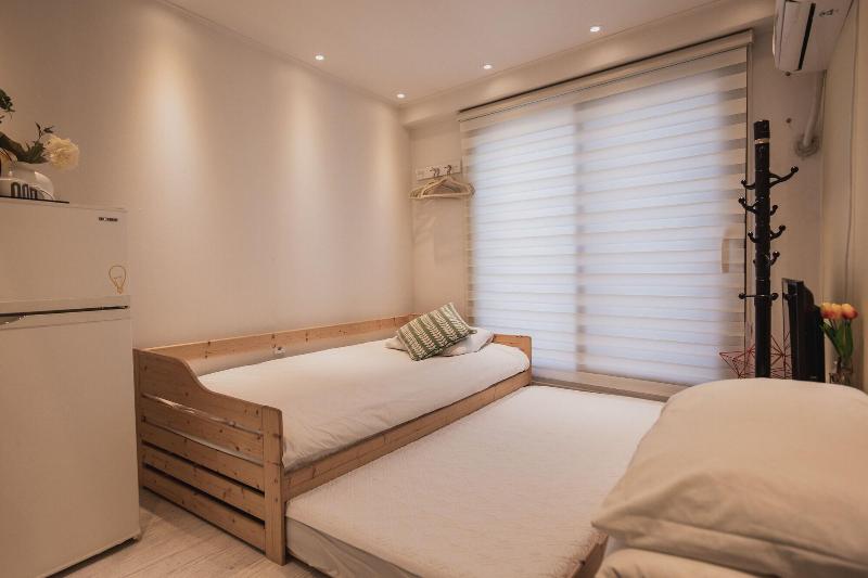 Myeongdong Artmonstay Guesthouse image