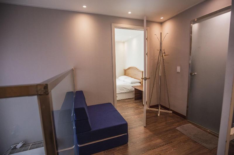 Myeongdong Artmonstay Guesthouse image