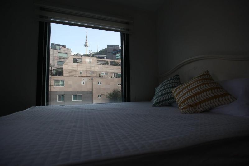 Myeongdong Artmonstay Guesthouse image