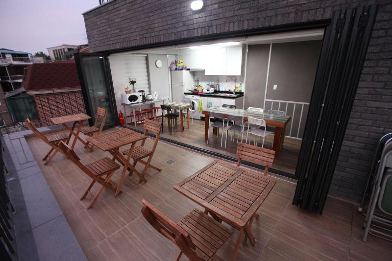 Myeongdong Artmonstay Guesthouse image
