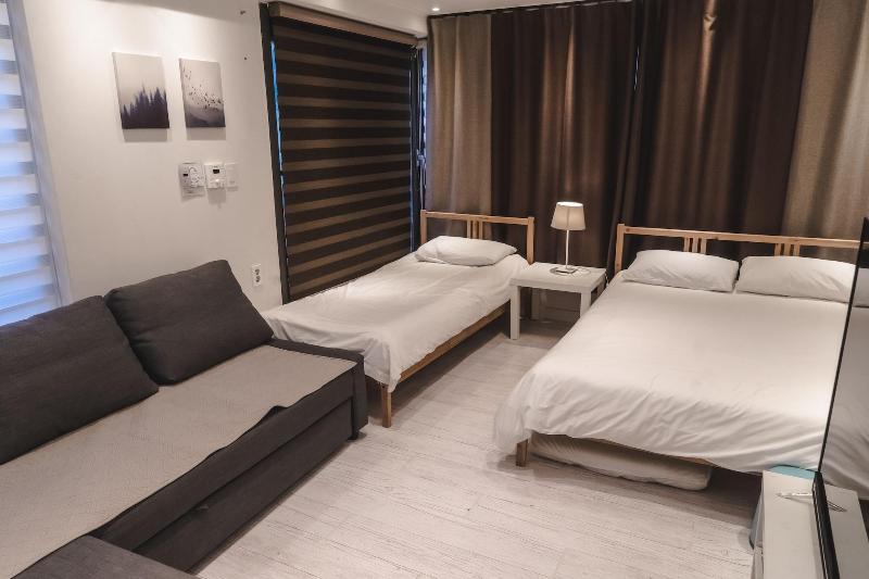 Myeongdong Artmonstay Guesthouse image
