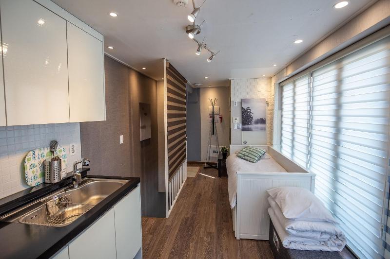 Myeongdong Artmonstay Guesthouse image