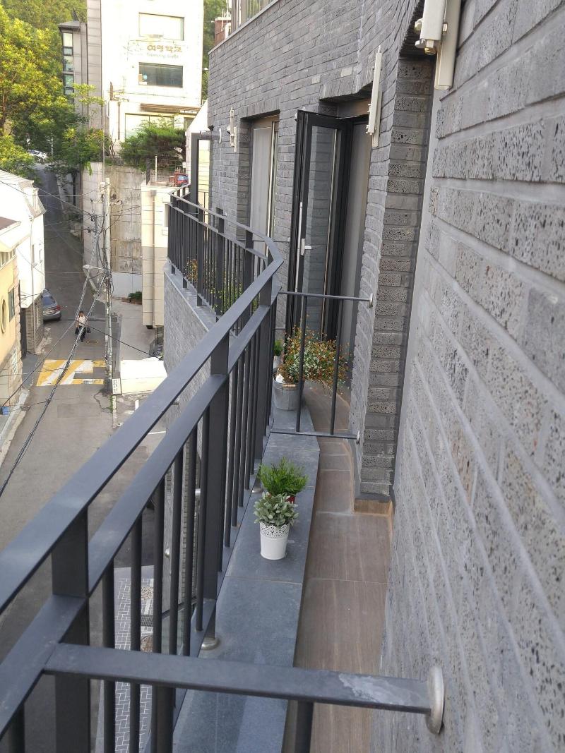 Myeongdong Artmonstay Guesthouse image