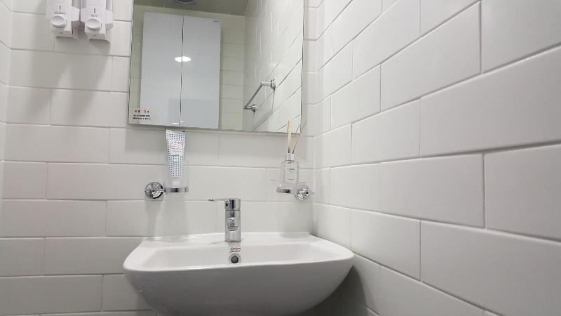 Myeongdong Artmonstay Guesthouse image