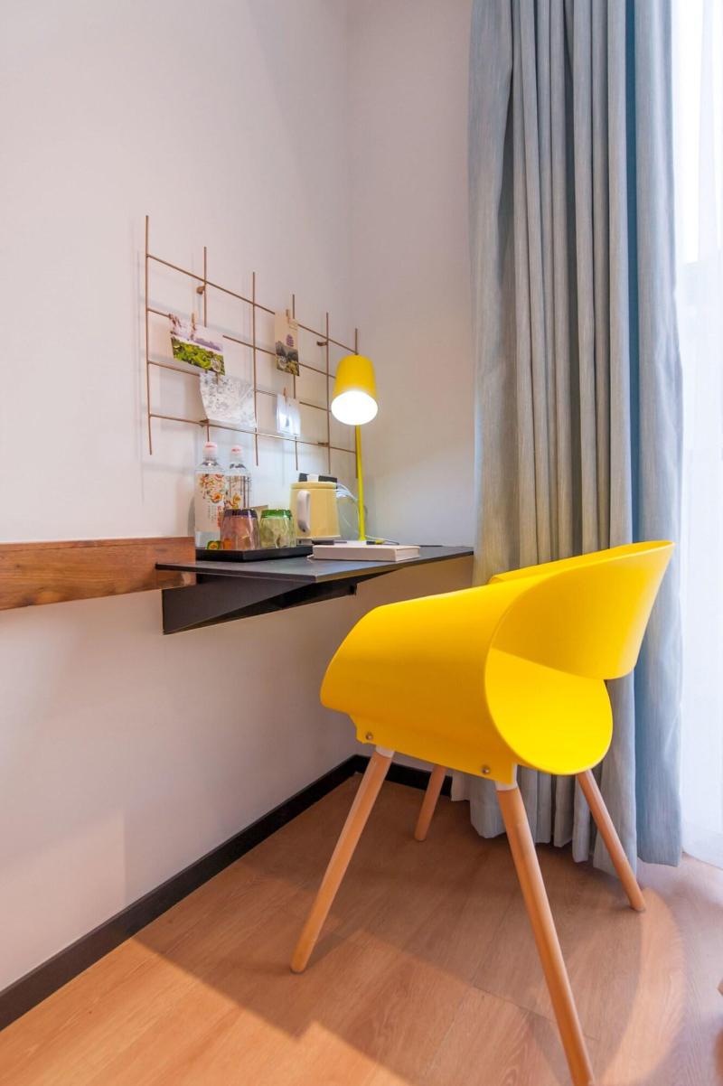 Hangzhou Backlighting Inn image
