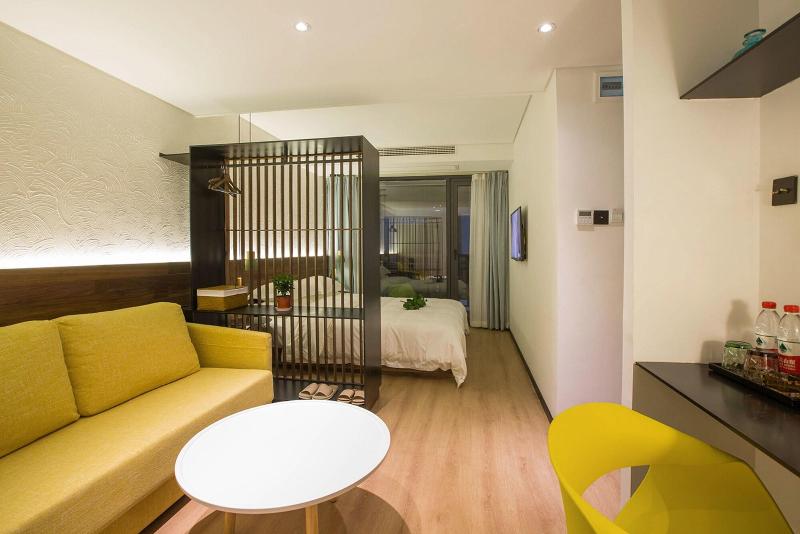 Hangzhou Backlighting Inn image