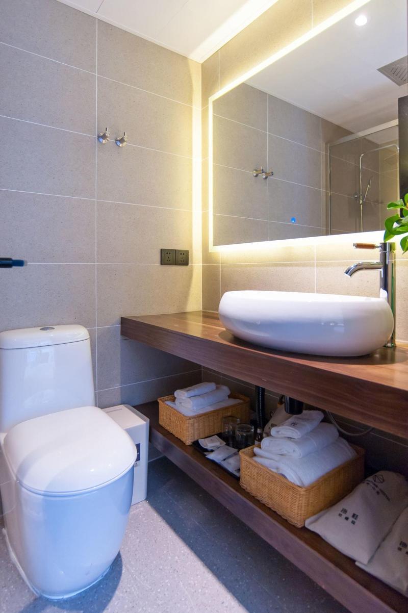 Hangzhou Backlighting Inn image
