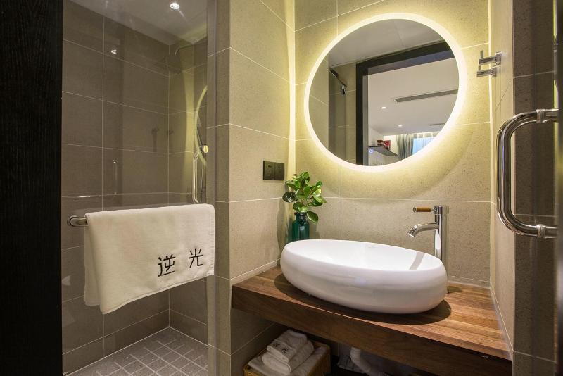 Hangzhou Backlighting Inn image