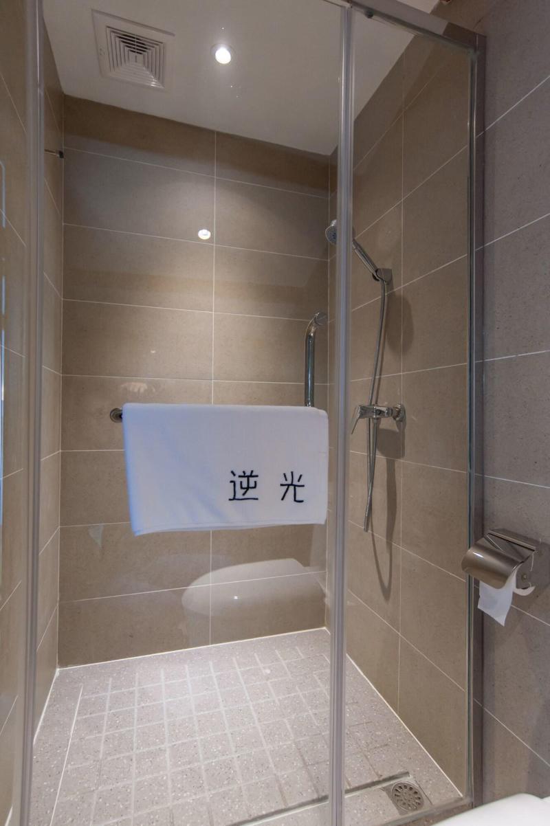 Hangzhou Backlighting Inn image