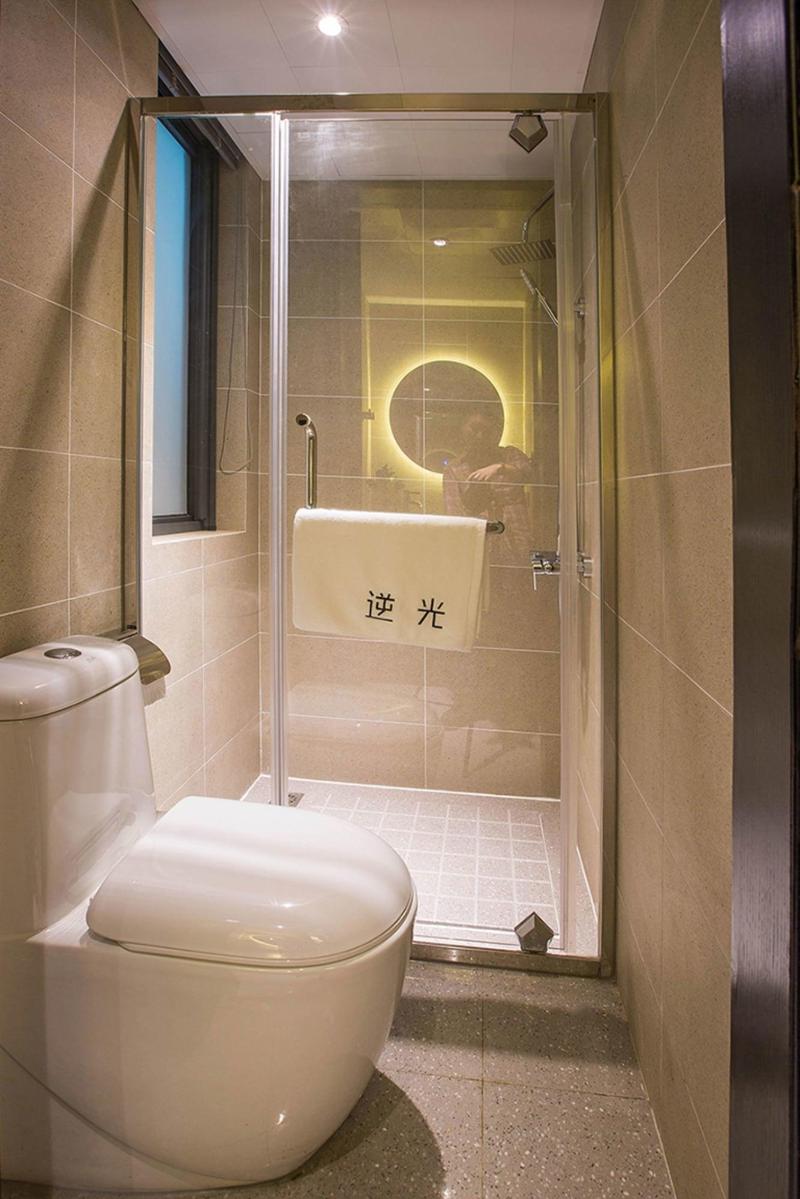 Hangzhou Backlighting Inn image