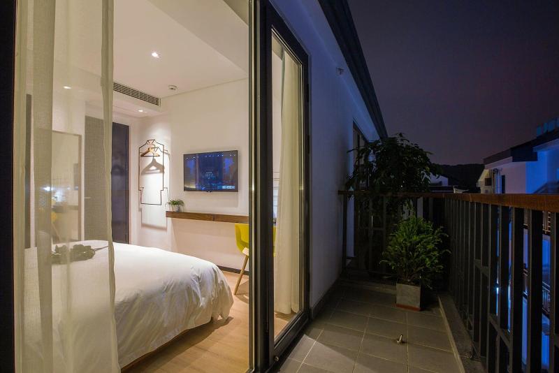 Hangzhou Backlighting Inn image