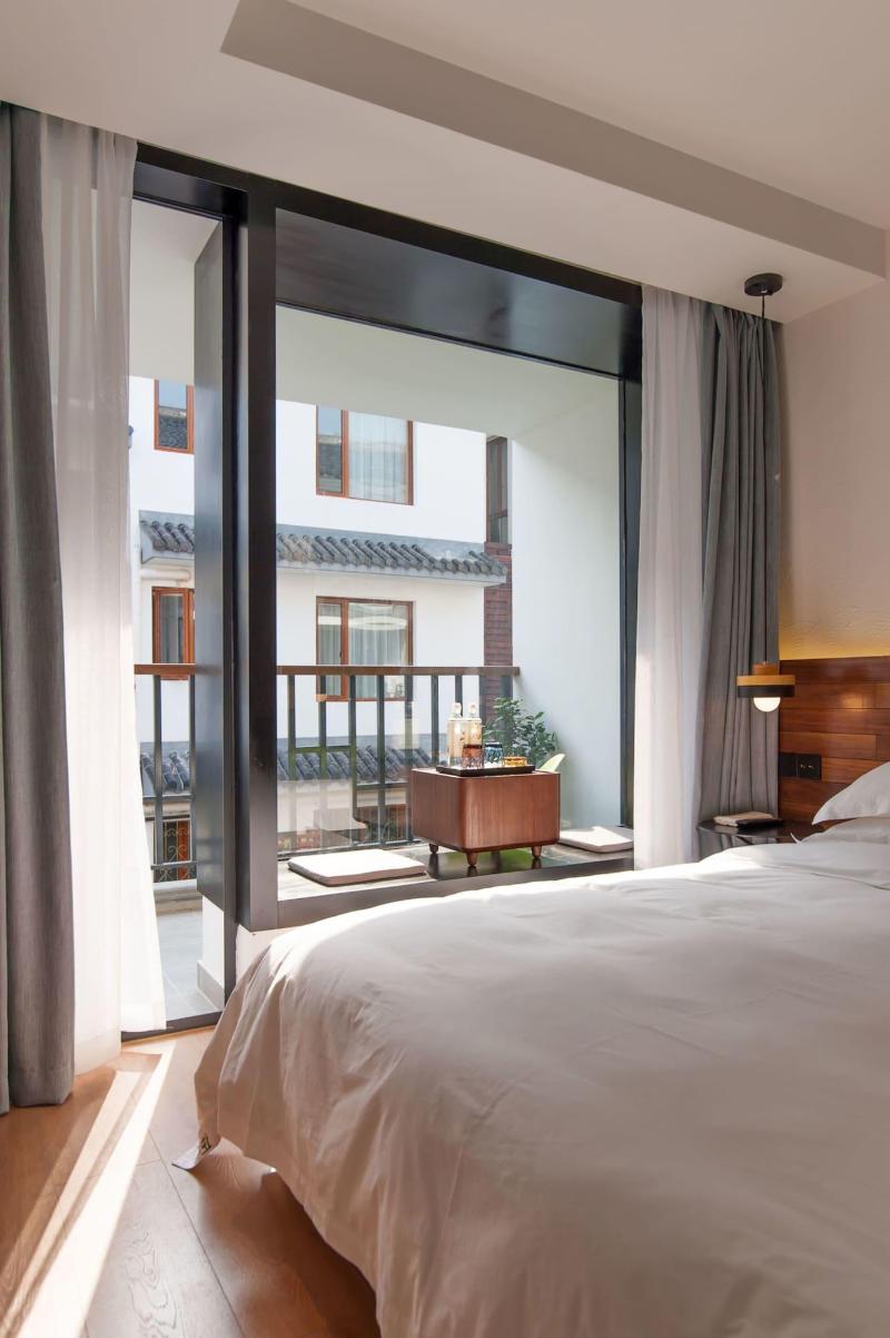 Hangzhou Backlighting Inn image