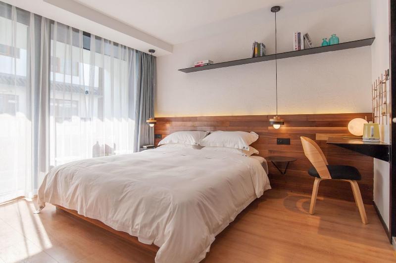 Hangzhou Backlighting Inn image
