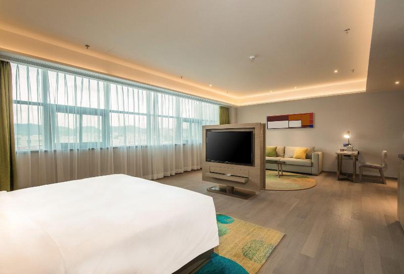 The Mulian Hotel Of Bantian Shenzhen image
