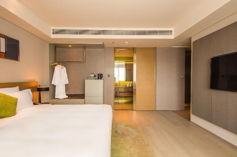 The Mulian Hotel Of Bantian Shenzhen image