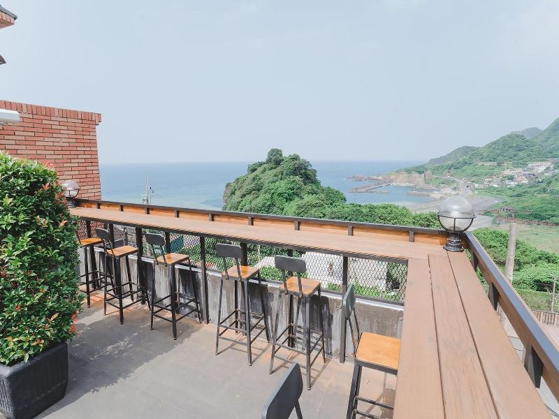 Rose Villa image