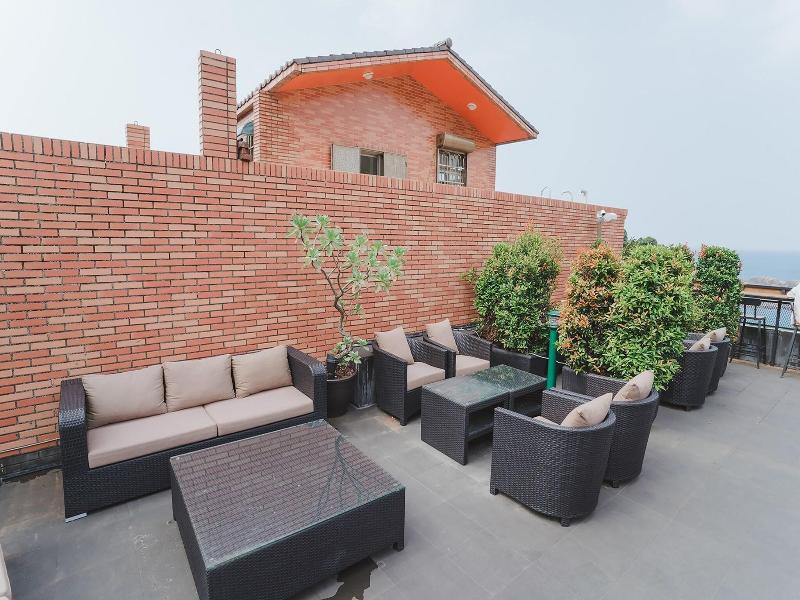 Rose Villa image