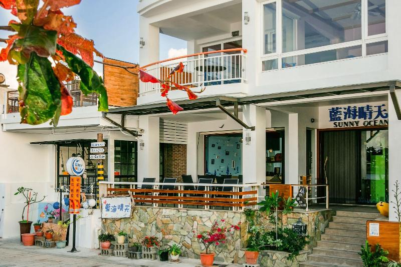 Blue Sea Sunny Sea View Homestay image