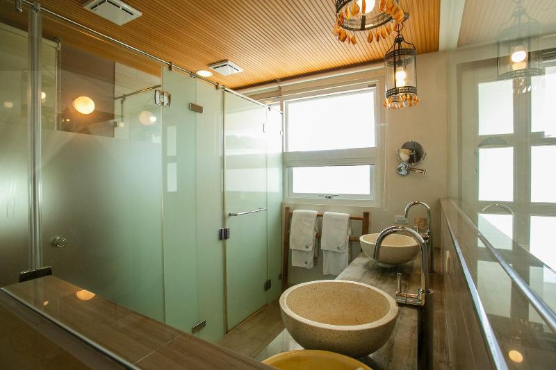 Blue Sea Sunny Sea View Homestay image