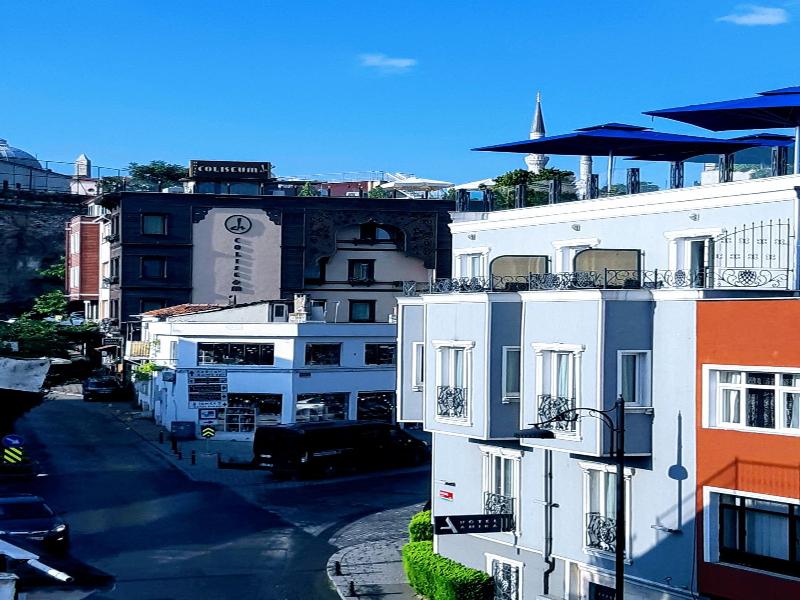 Walnut Shell Hotel image