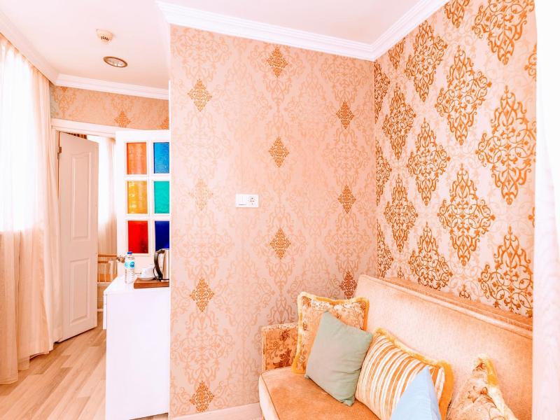 Walnut Shell Hotel image