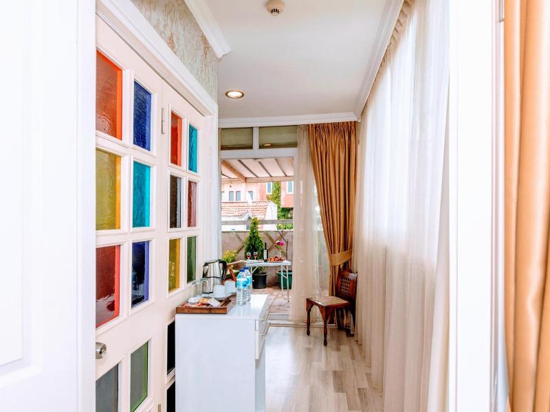 Walnut Shell Hotel image