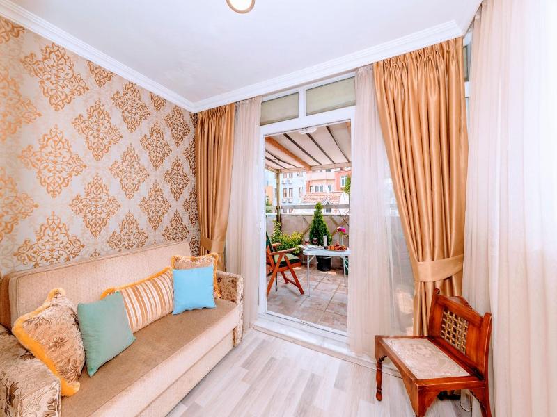 Walnut Shell Hotel image
